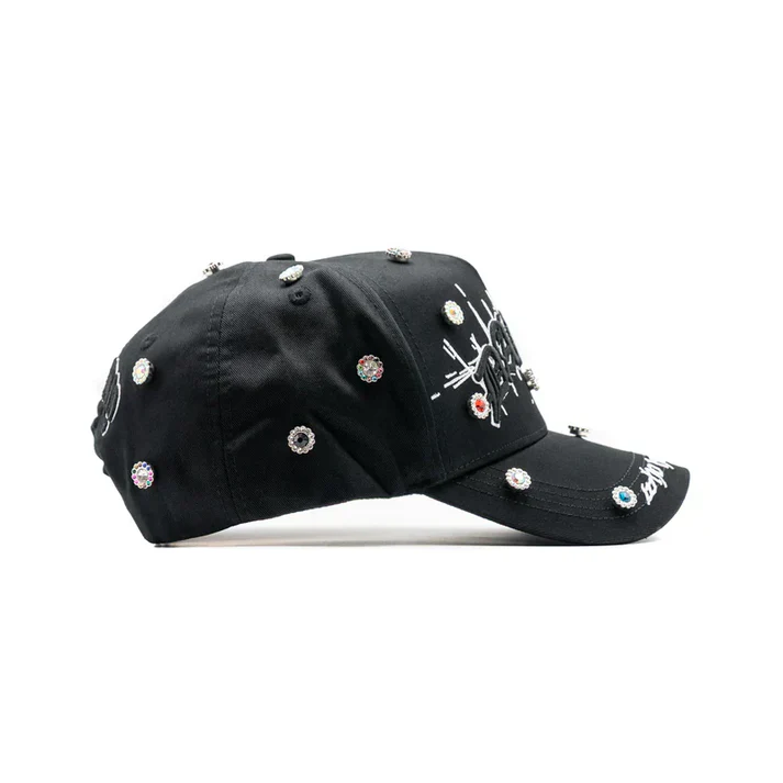 vista lateral derecho de la gorra dandy hats x lil baby bling