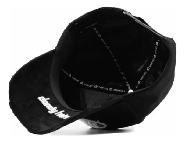 dandy hats over everything vista interior en satin negro