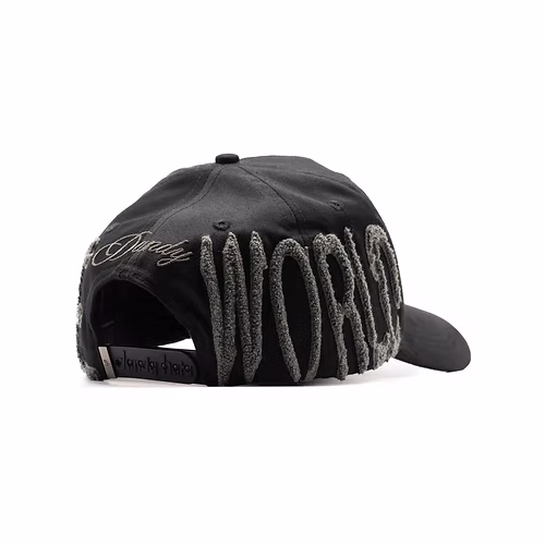 dandy hats plague con vista trasera en angulo mostrando bordado