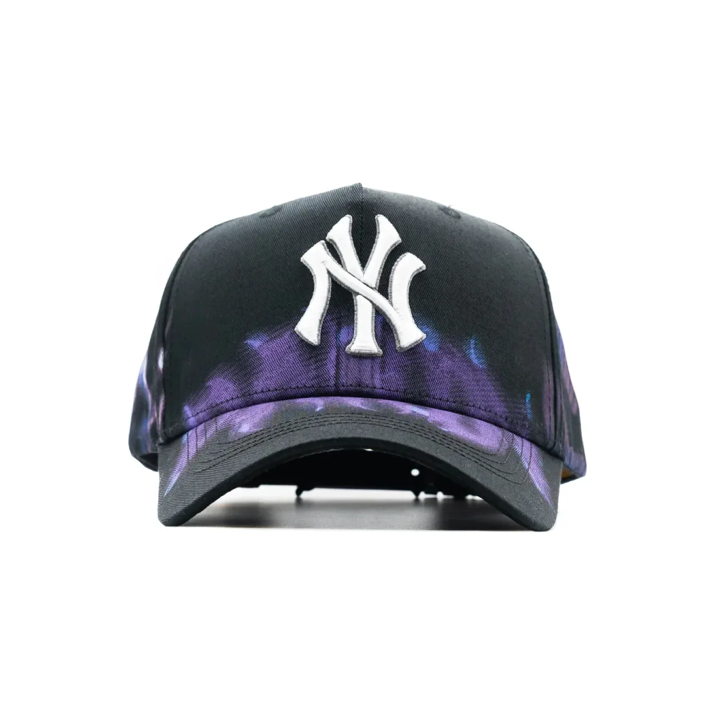 vista frontal de la gorra dandy hats purp