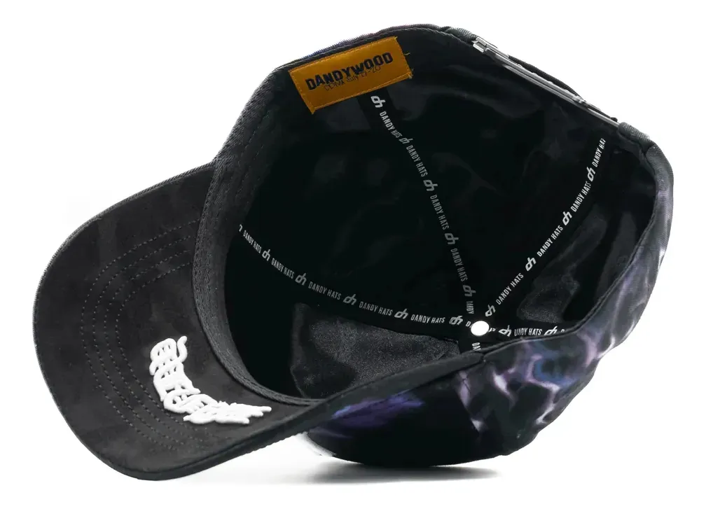 vista infterior en satin negro de la gorra dandy hats purp