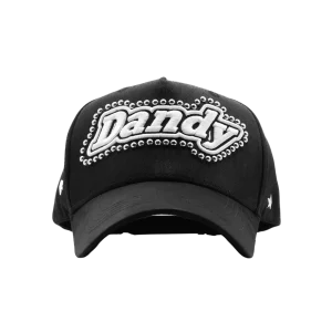 vista frontal de la gorra dandy hats star and studs con bordado 3d